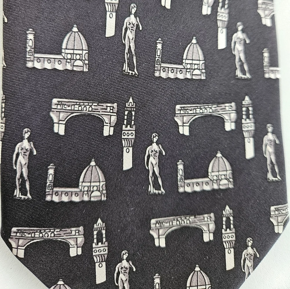 Italian Silk Black & White Firenze Landmarks Tie - Picture 8 of 8
